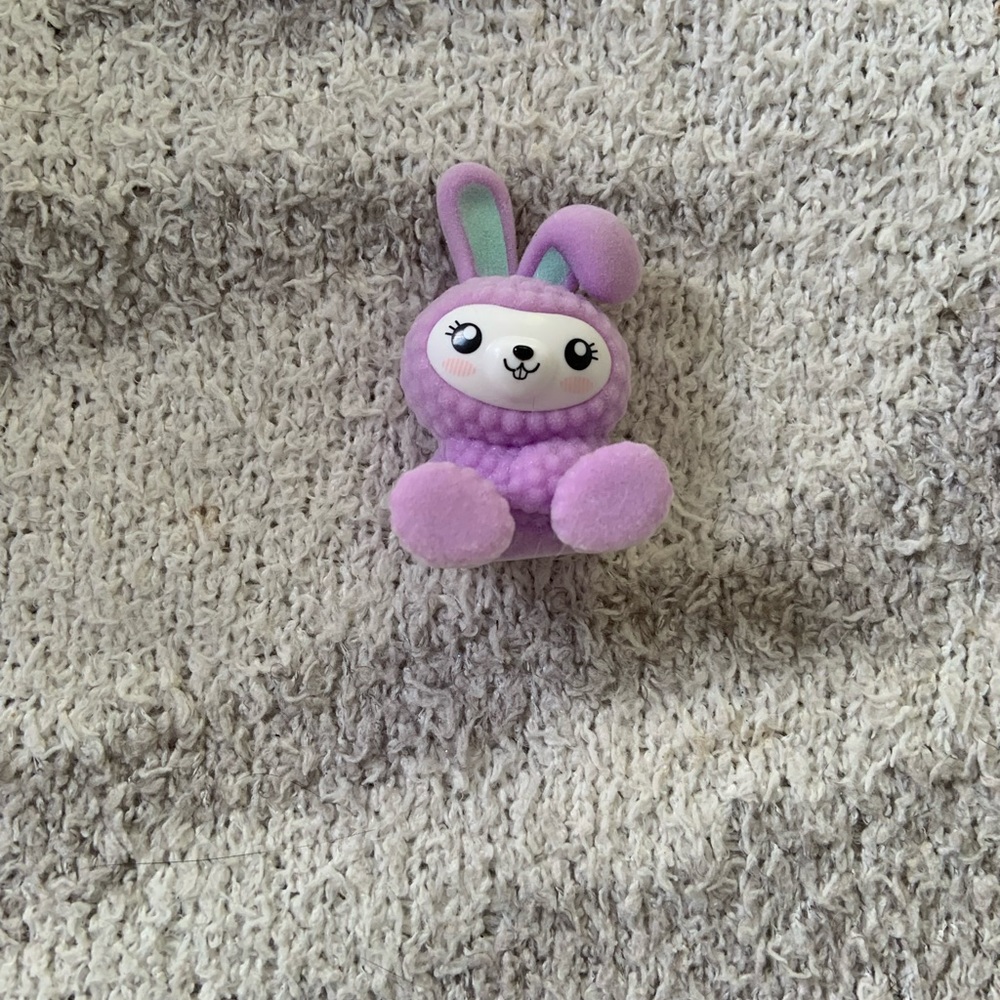 Like new I <3 Fuzzy Bunnies Purple Bunny
